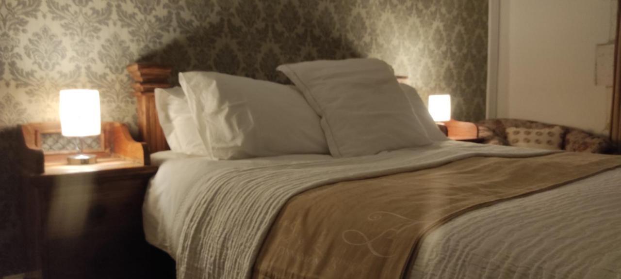 Bed and Breakfast Logis Du Poirier Juignac Esterno foto